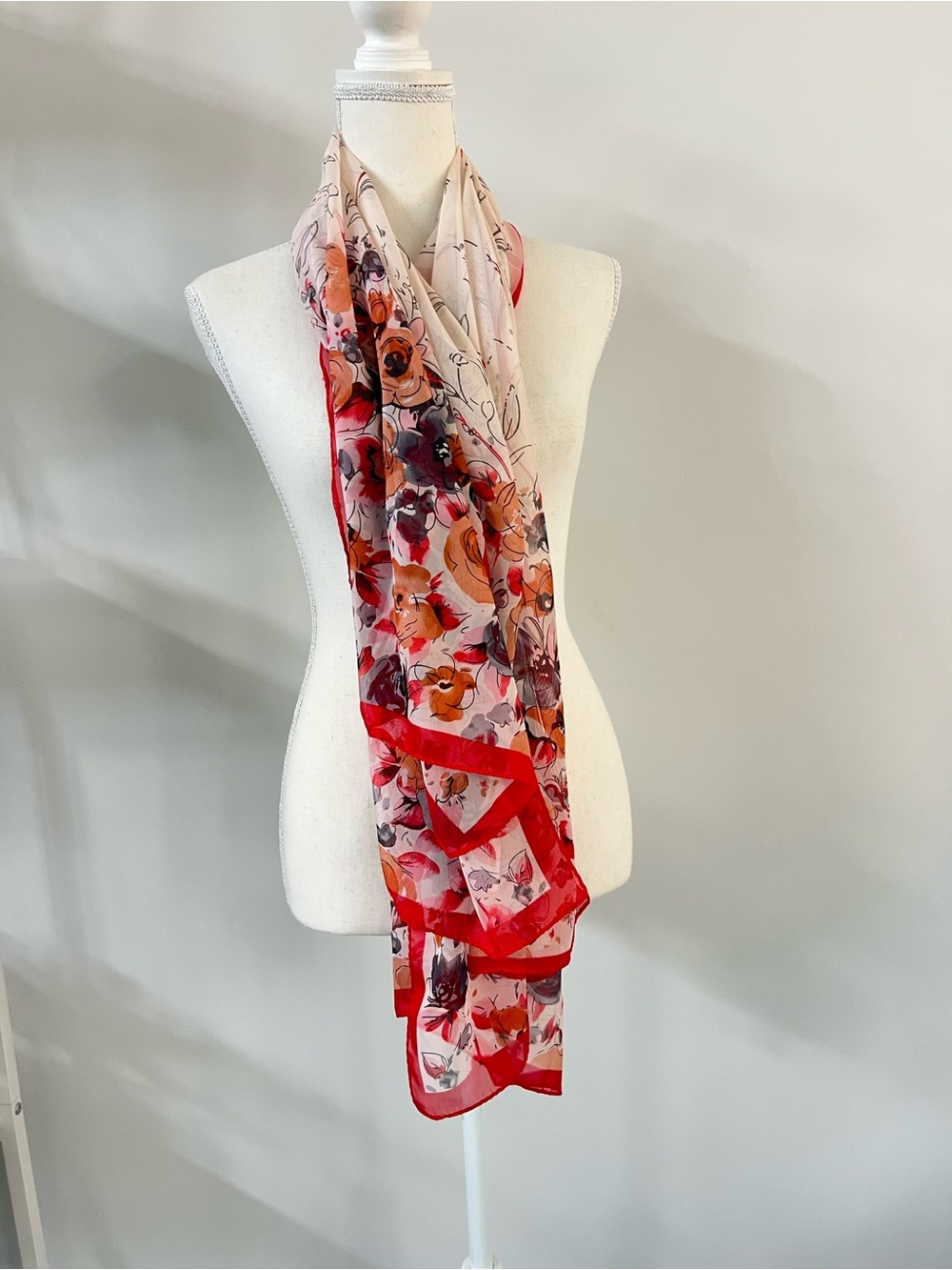 Red Gray Cream Cottagecore Floral Convertible Scarf Wrap Kimono NWT - Picture 3 of 9